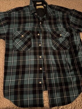 Plaid Long-Sleeve Button-Down Flannel Shirt in Green/Teal and Black